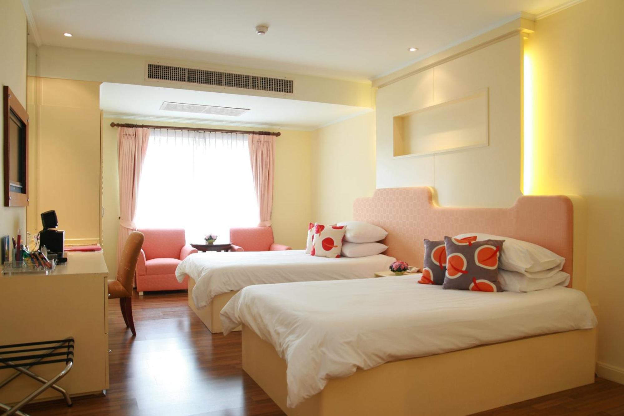 Hip Hotel Bangkok Bagian luar foto