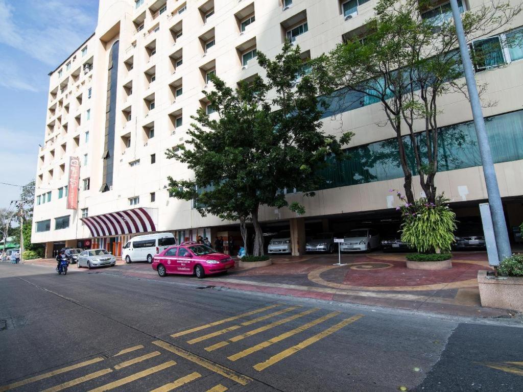 Hip Hotel Bangkok Bagian luar foto