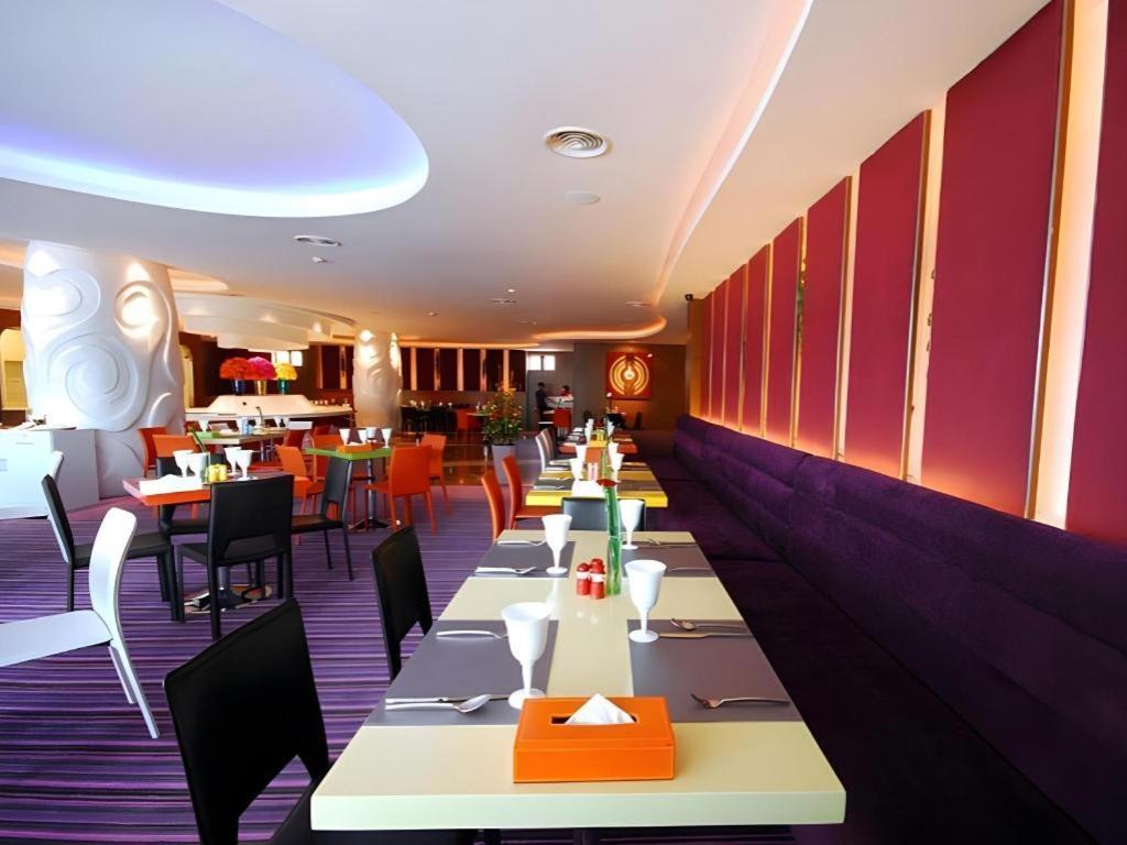 Hip Hotel Bangkok Bagian luar foto