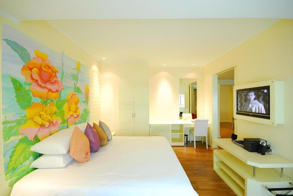 Hip Hotel Bangkok Bagian luar foto