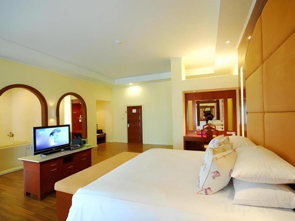 Hip Hotel Bangkok Bagian luar foto