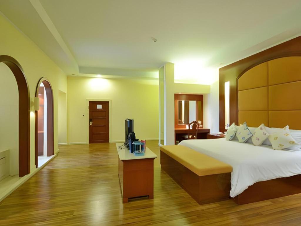 Hip Hotel Bangkok Bagian luar foto